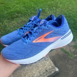 Brooks Wmns Ravenna 11 'Blue Orange size 8.5
